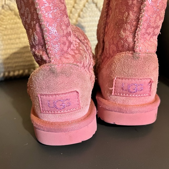 Pink shimmer cheetah Ugg boots - Picture 3 of 6
